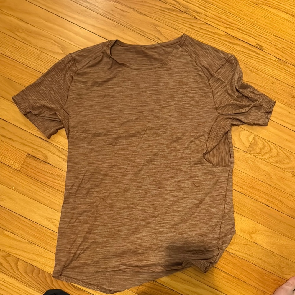 Large Men's Lululemon Workout Shirt